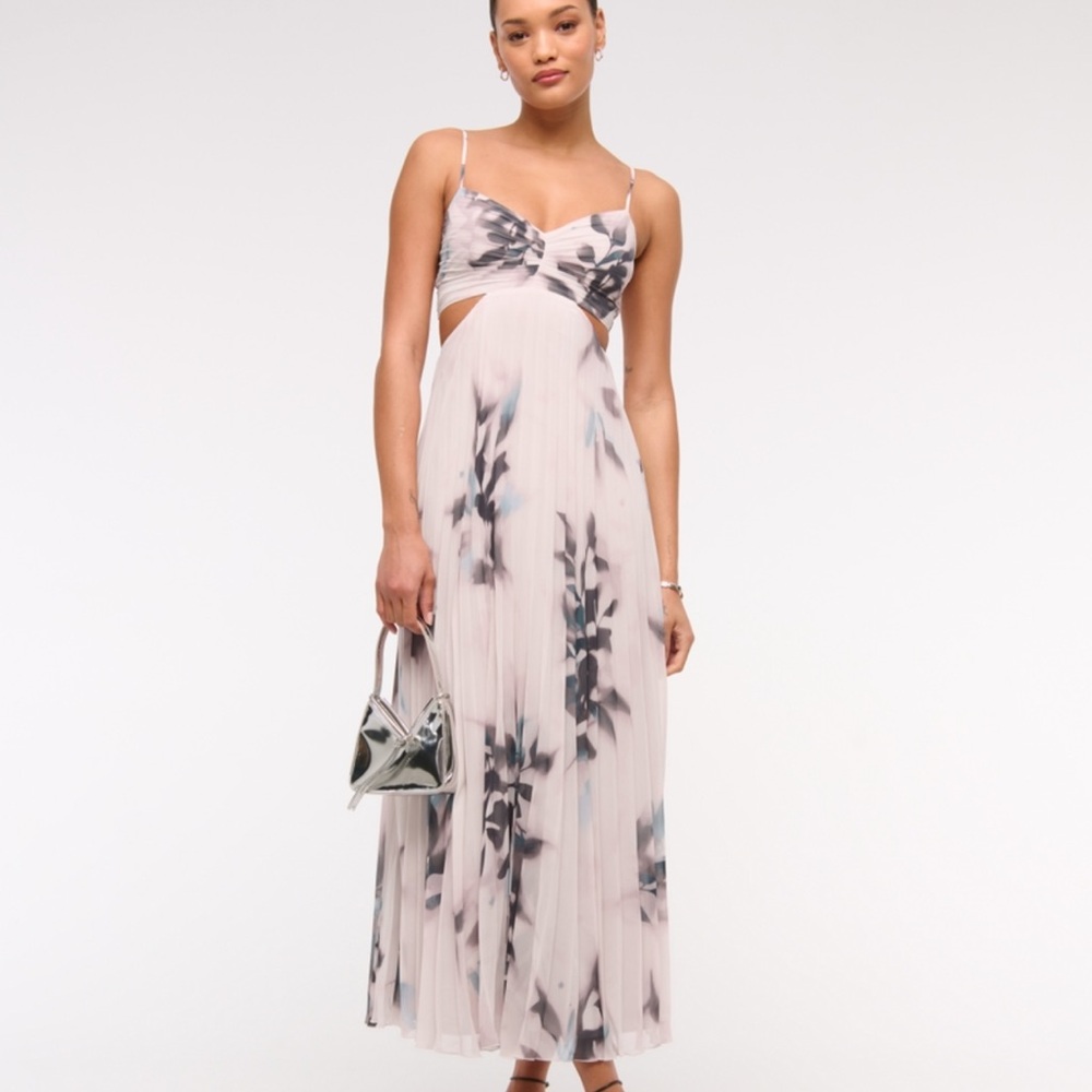 Abercrombie & Fitch Giselle Babydoll Maxi Dress - Picture 2 of 5